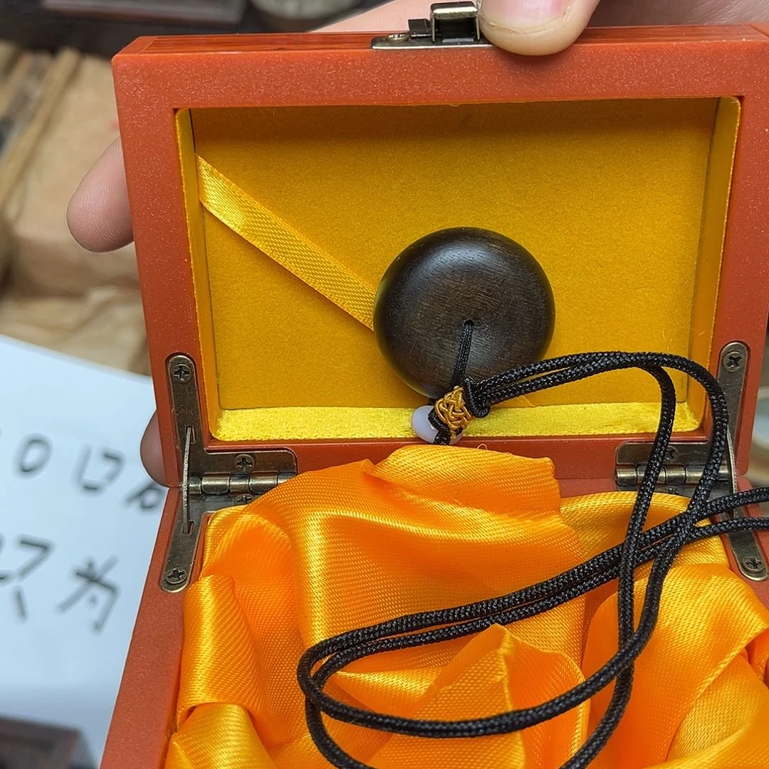 大叶紫檀（黑酸枝木类）