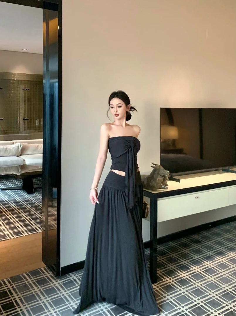 新款女夏季多种韩系穿搭设计感辣妹斜肩抹胸半身裙两件套#22693