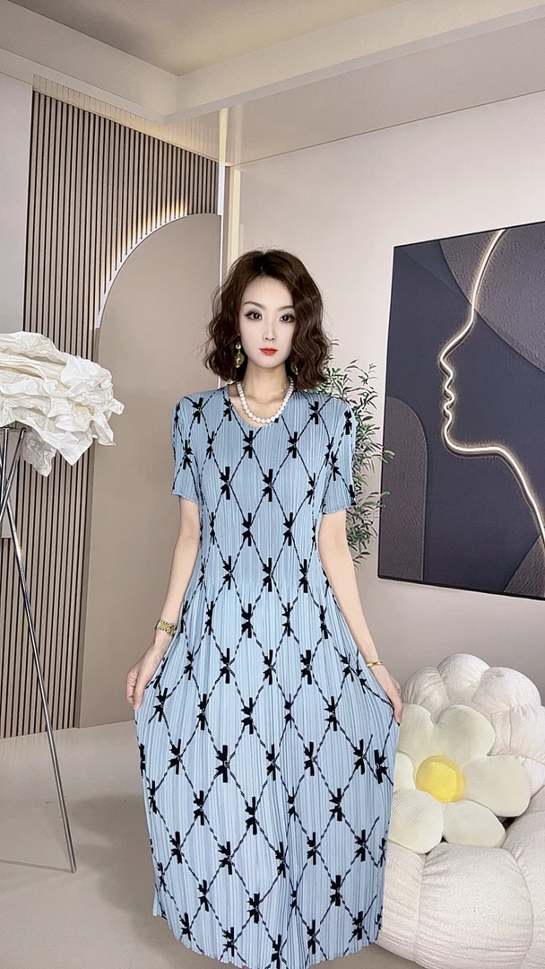 297号新款印花中老年妈妈松显瘦气质百褶裙高端褶皱连衣裙女