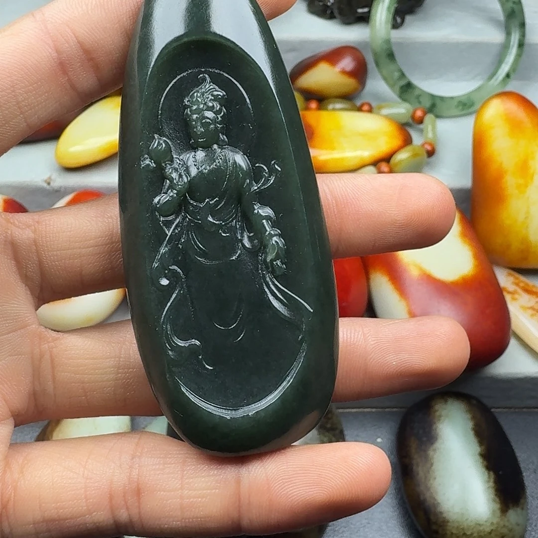 和田玉未镶嵌颈饰