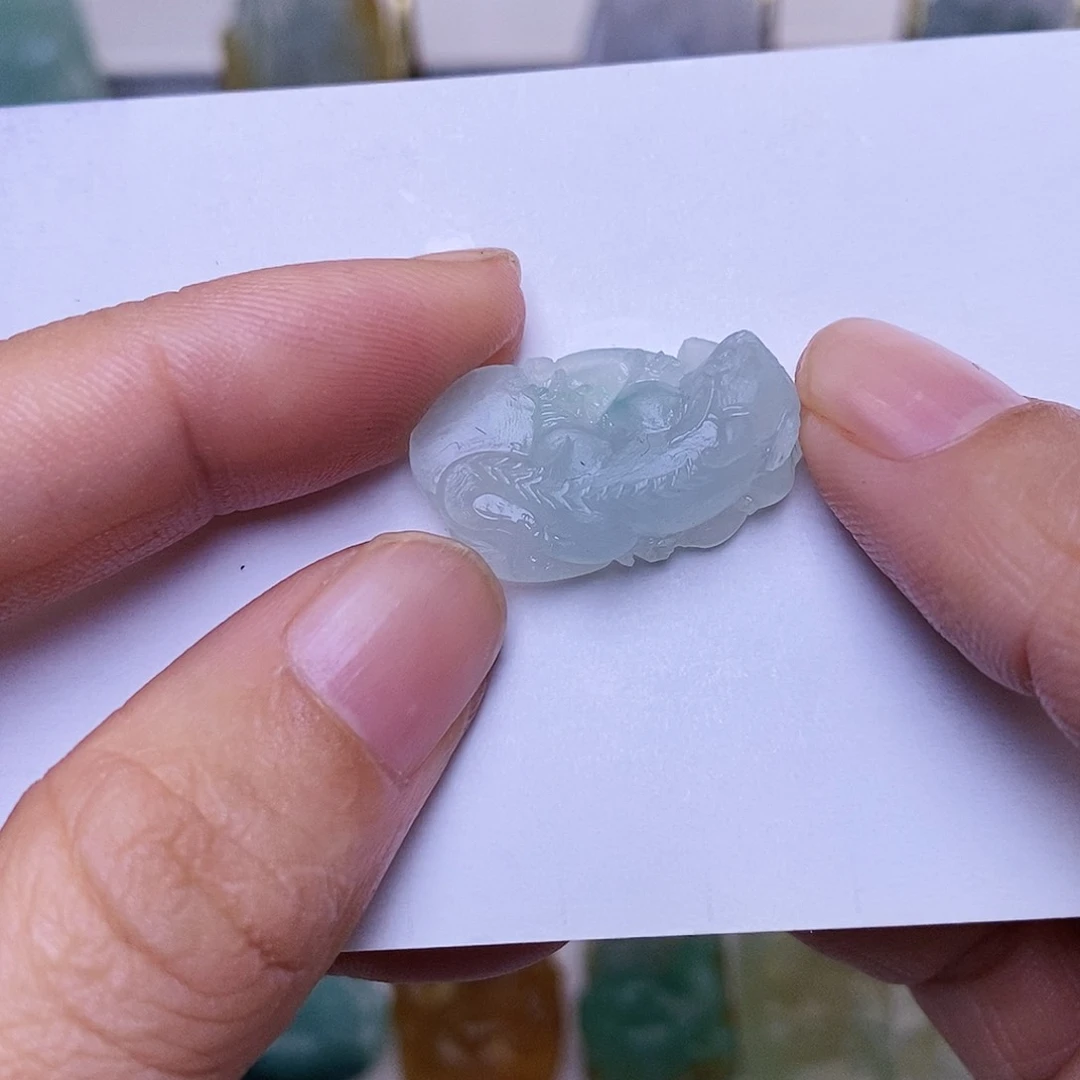 定制翡翠未镶嵌?****Q吊坠