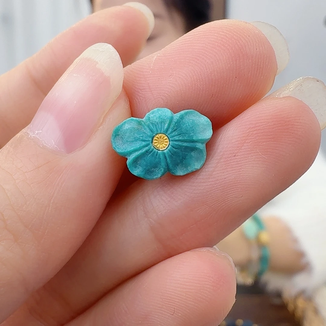 绿松石未镶嵌珠宝奇石