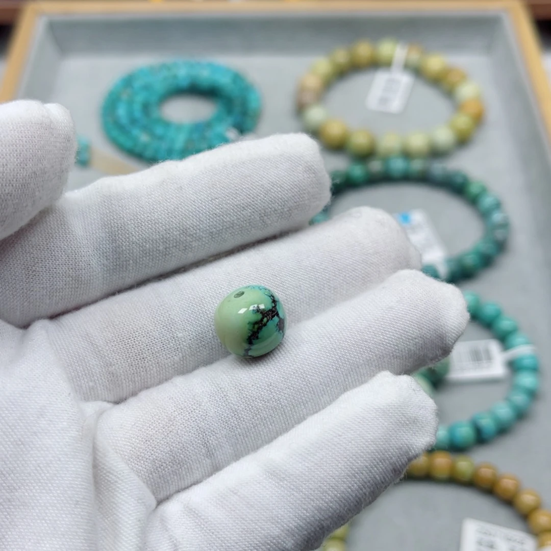 绿松石未镶嵌挂件