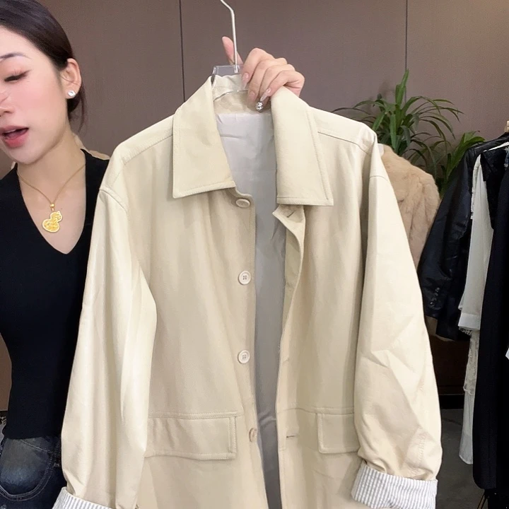 秋季新款鹅黄色皮衣