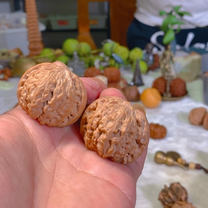 文玩核桃把件磨盘正