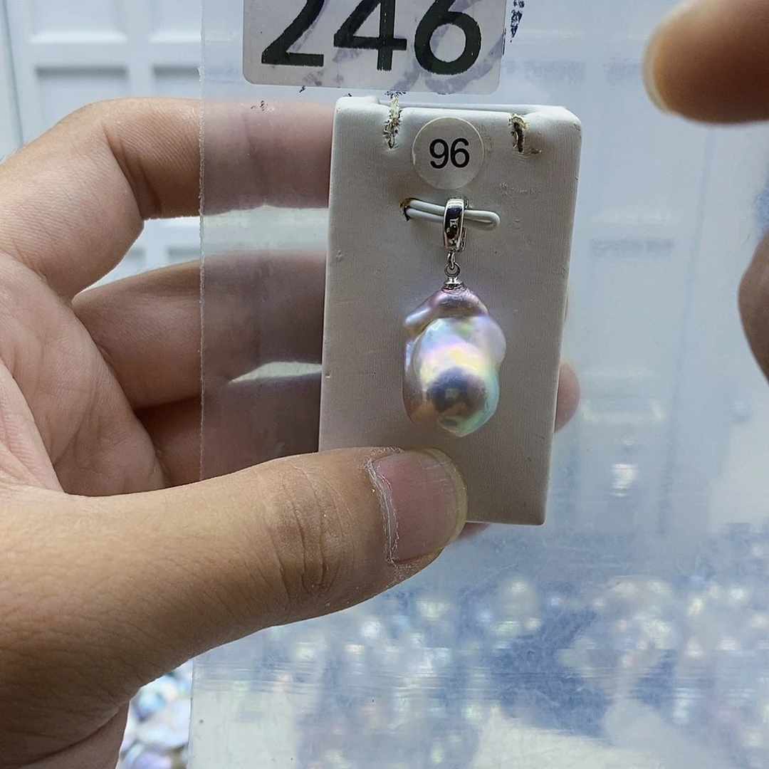 淡水珍珠合金颈饰