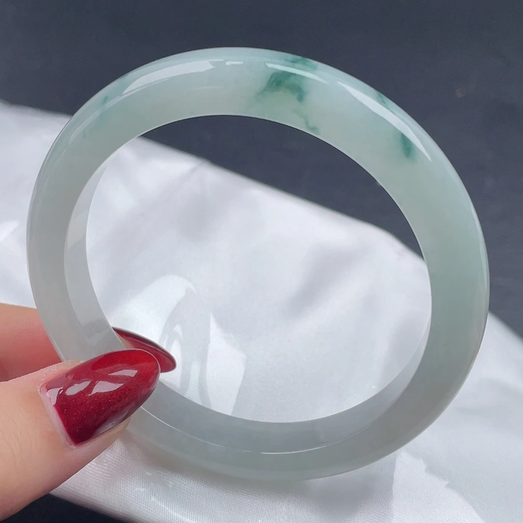 翡翠未镶嵌手镯56圈口