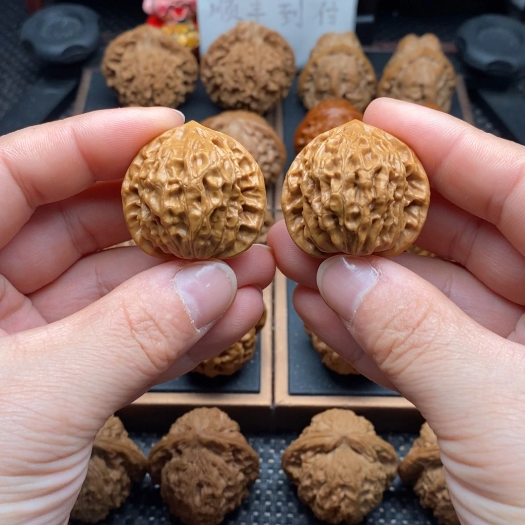 把件文玩核桃野生果龙珠手捻35尺