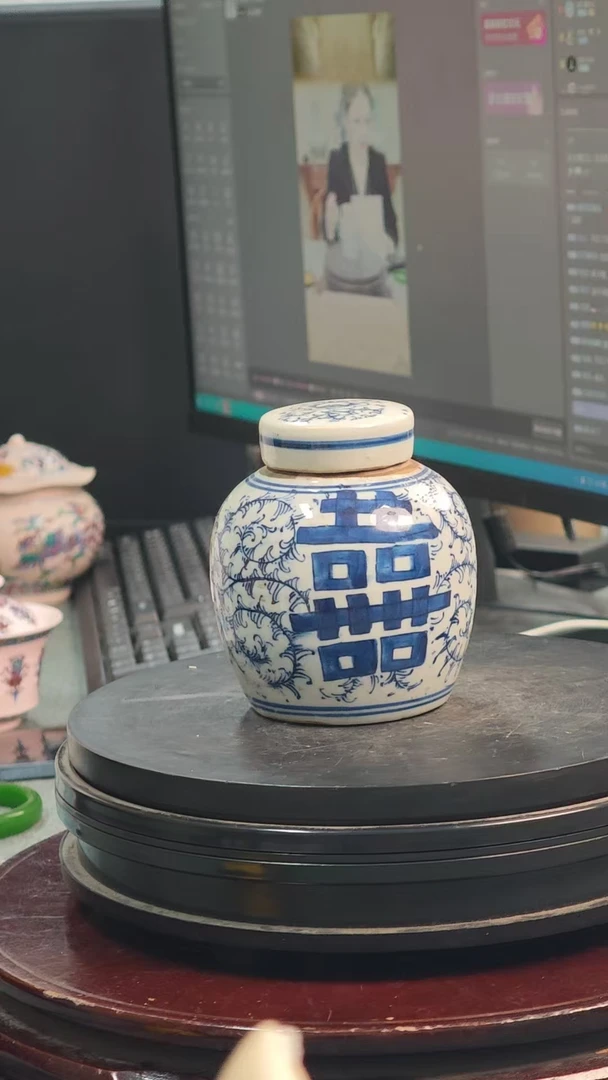 景德镇青花喜罐陶瓷