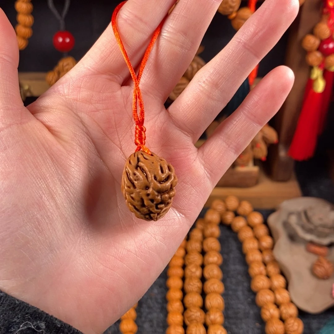 吊坠桃核桃枭挂件