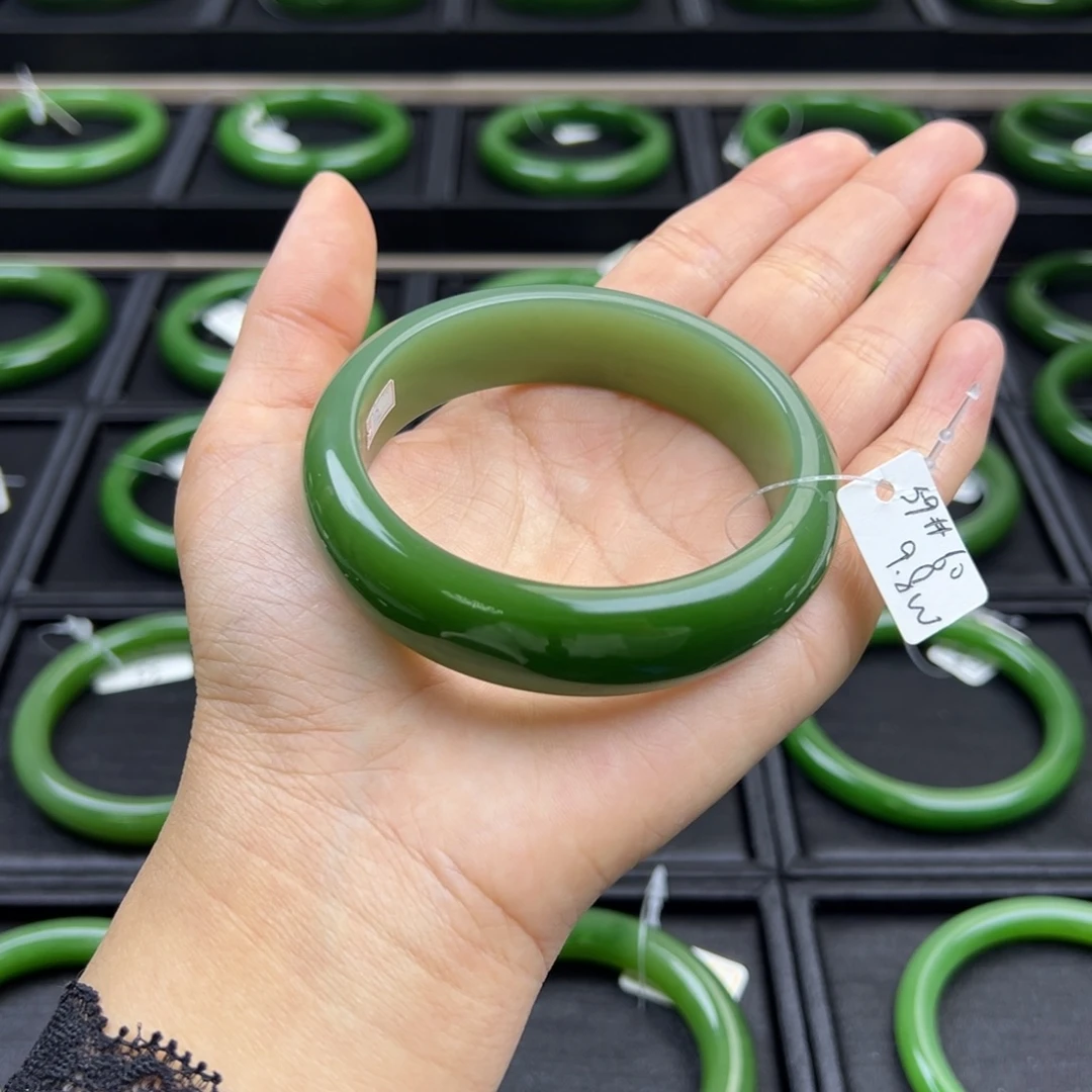 和田玉（碧玉）未镶嵌手镯半山半水