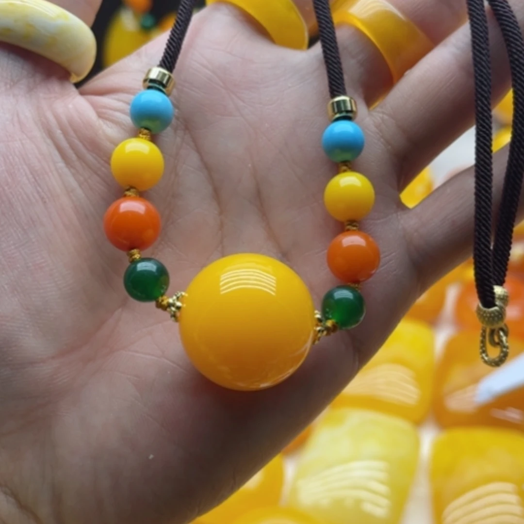 【闪购商品】俄黄单珠索骨吊坠