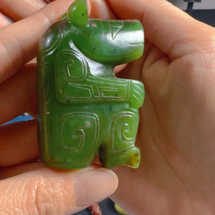 飞***哥未镶嵌和田玉（糖玉）挂件