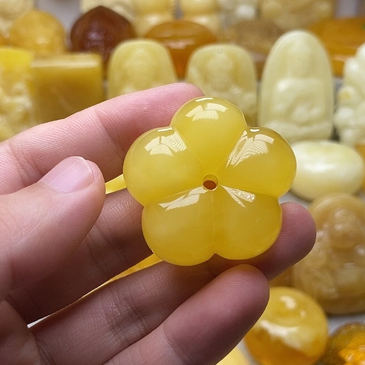 琥珀颈饰未镶嵌琥珀蜜蜡吊坠