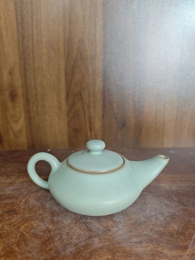 B123景德镇制陶瓷壶一件