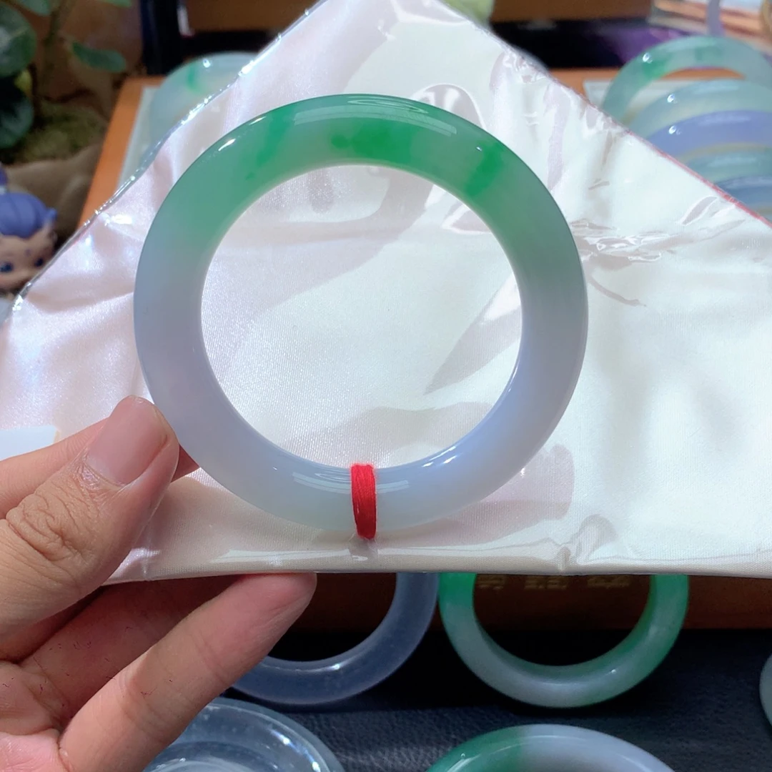 翡翠未镶嵌手镯正圈56圈