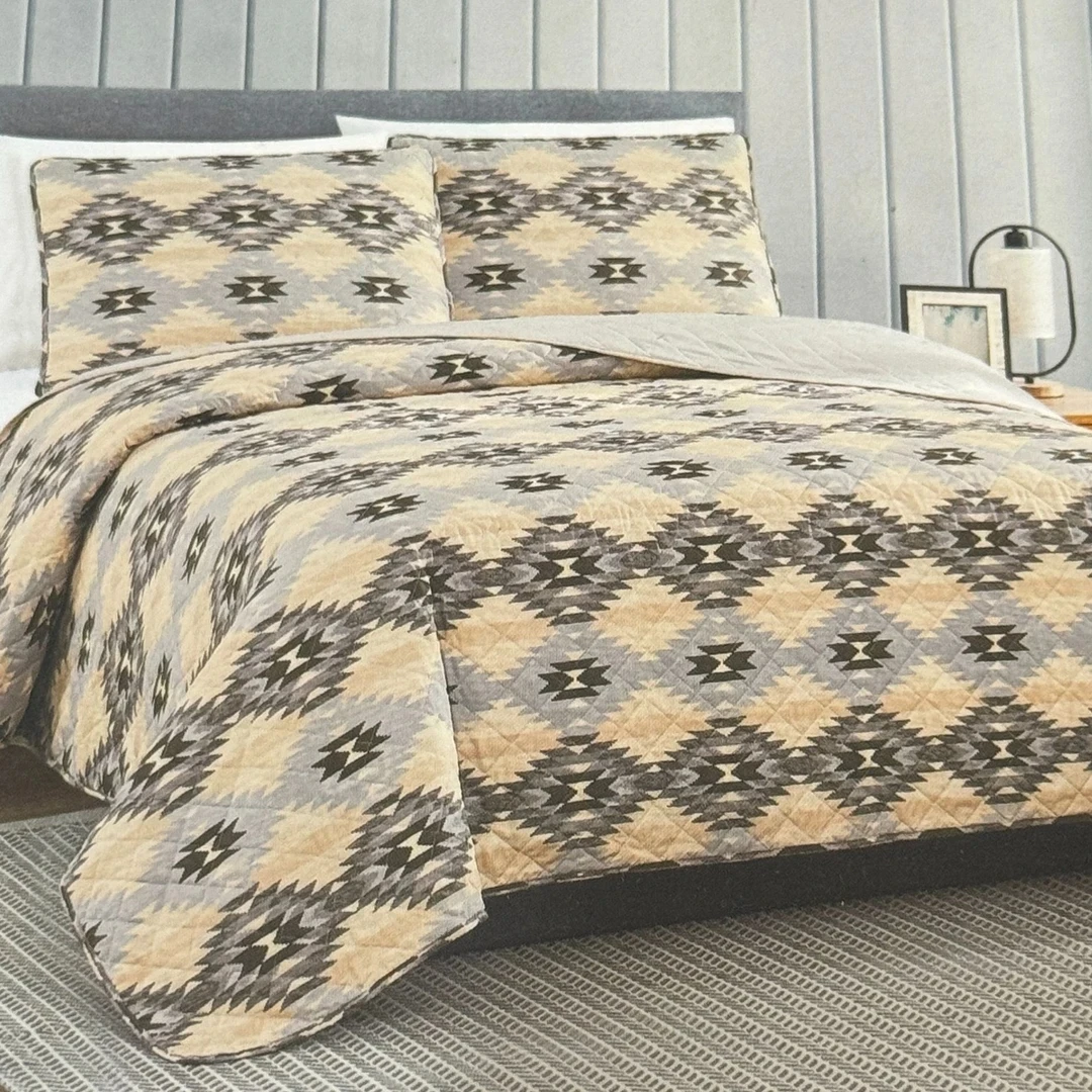 《云云家》高品质外贸夹棉床盖尺寸约224*224 三件套微瑕