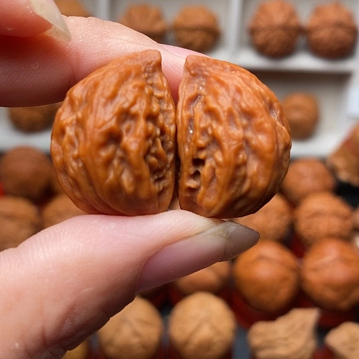 文玩核桃吊坠半臂