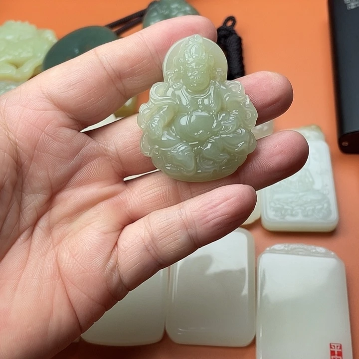 青海黄财神吊牌1