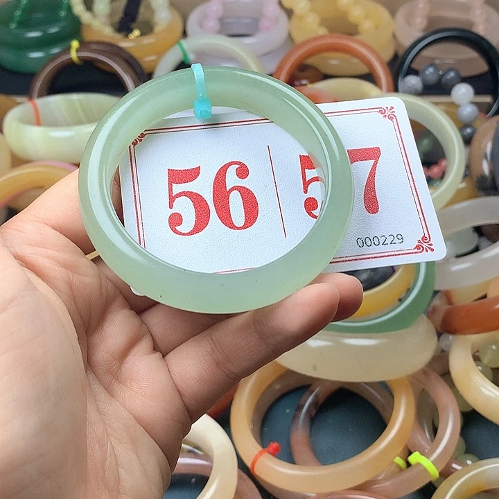 石英质玉（黄龙玉）未镶嵌手镯