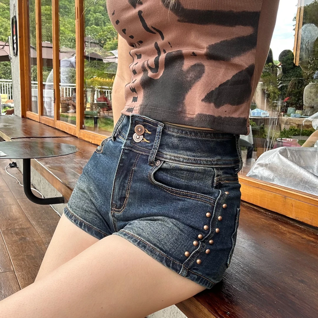 复古美式渐变个性时髦2025新款中高腰弹力韩版修身包臀牛仔短裤