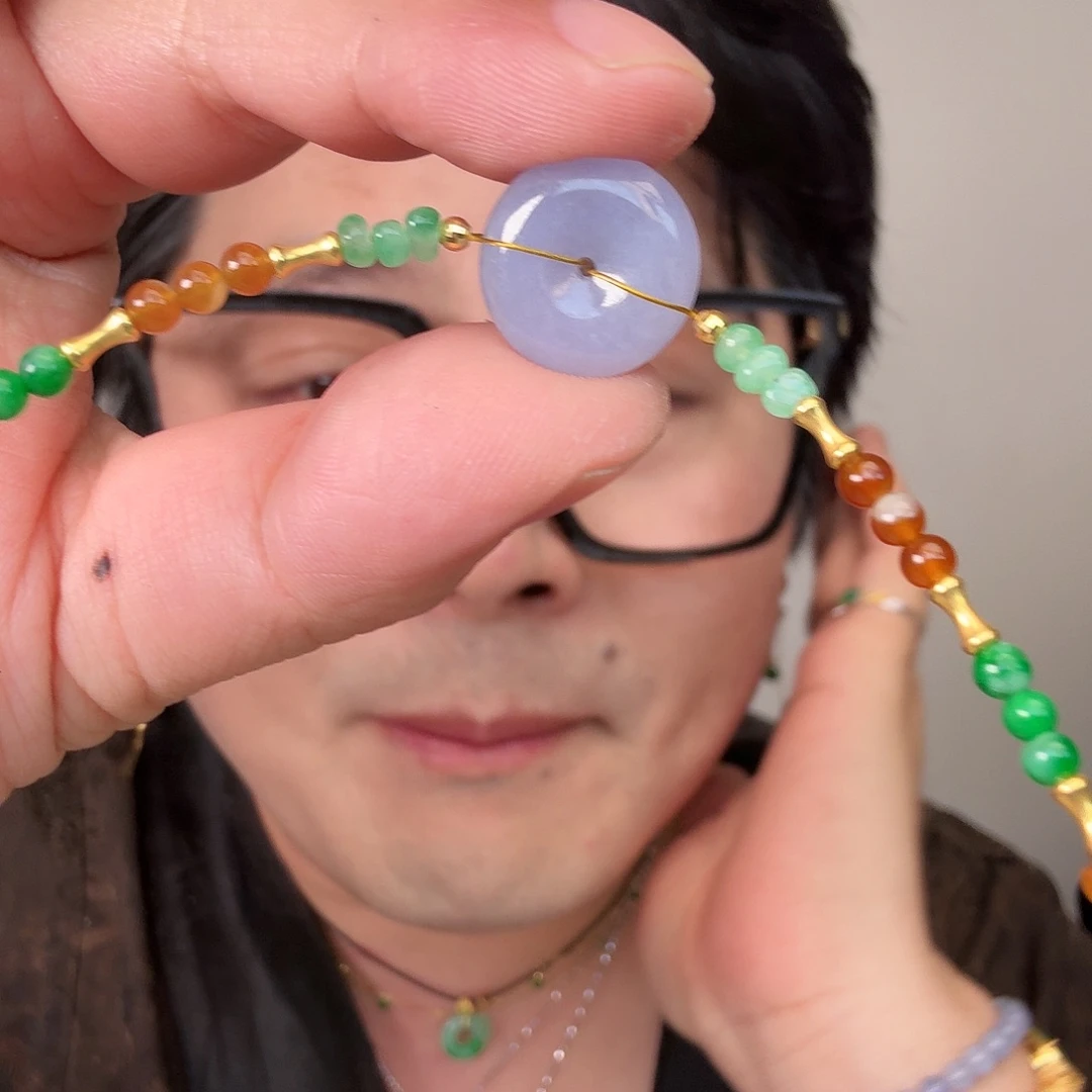 翡翠18K金镶嵌颈饰一件