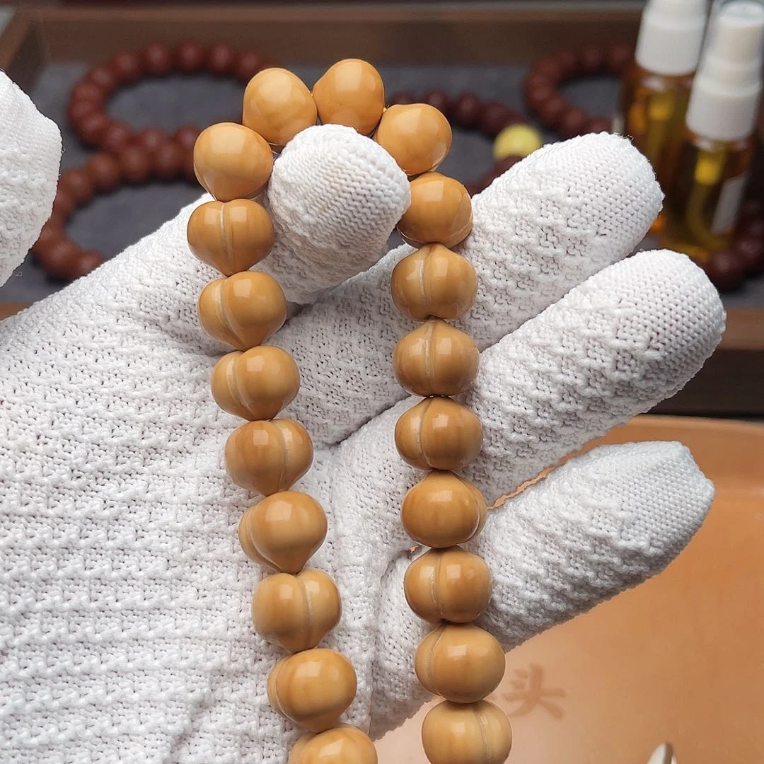 吊坠猴头核桃屁桃，微微下