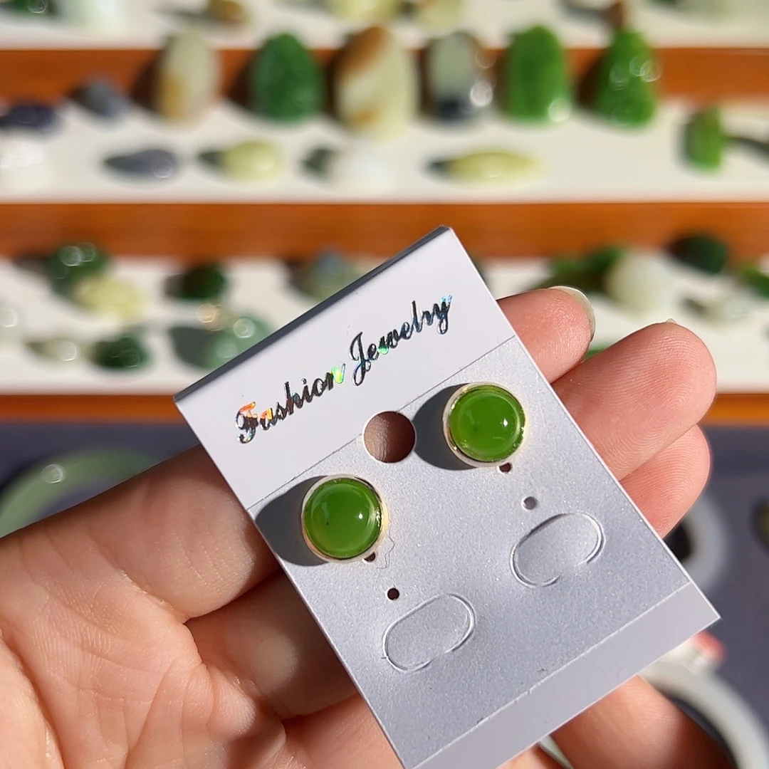 和田玉未镶嵌耳钉