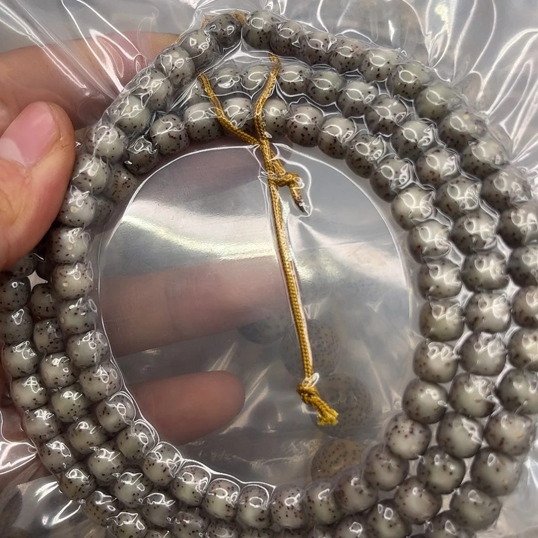 晴***一吊坠星月菩提110。