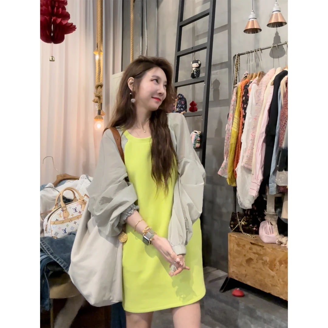 Q50310611素拉那里定制款别致设计感冲锋罩衫显瘦撞色卫衣连衣裙