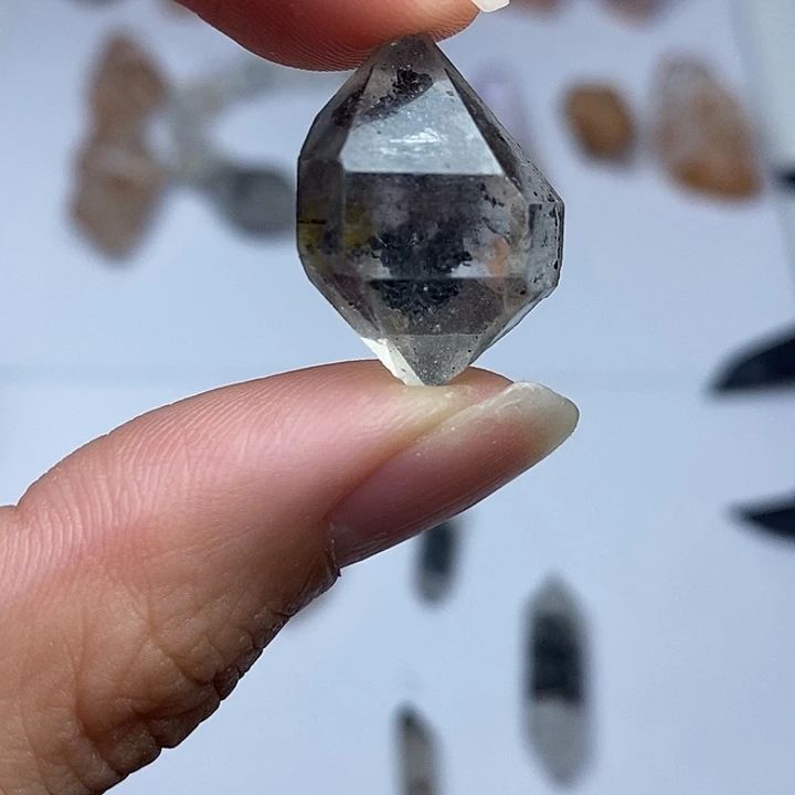 未镶嵌颈饰水晶茶闪黄胶花