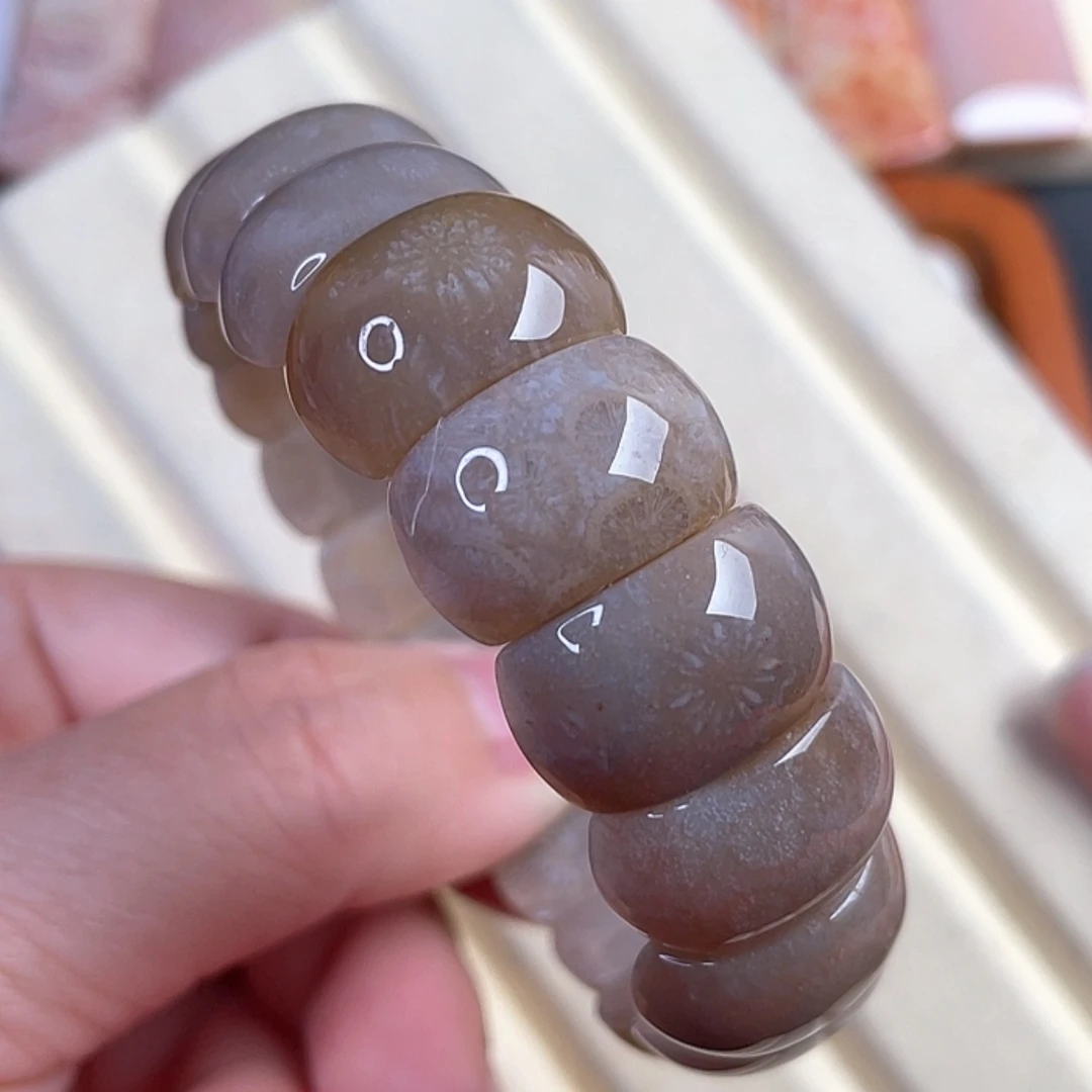 【闪购商品】硅化玉吊坠(赠链)未镶嵌心**灯