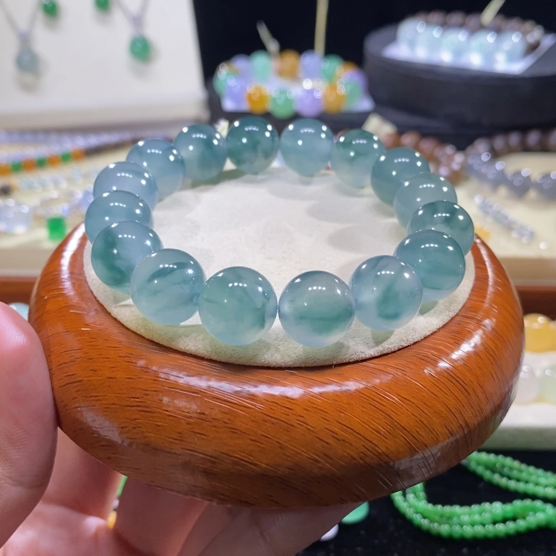 翡翠未镶嵌手串冰蓝底飘花手串卡12+