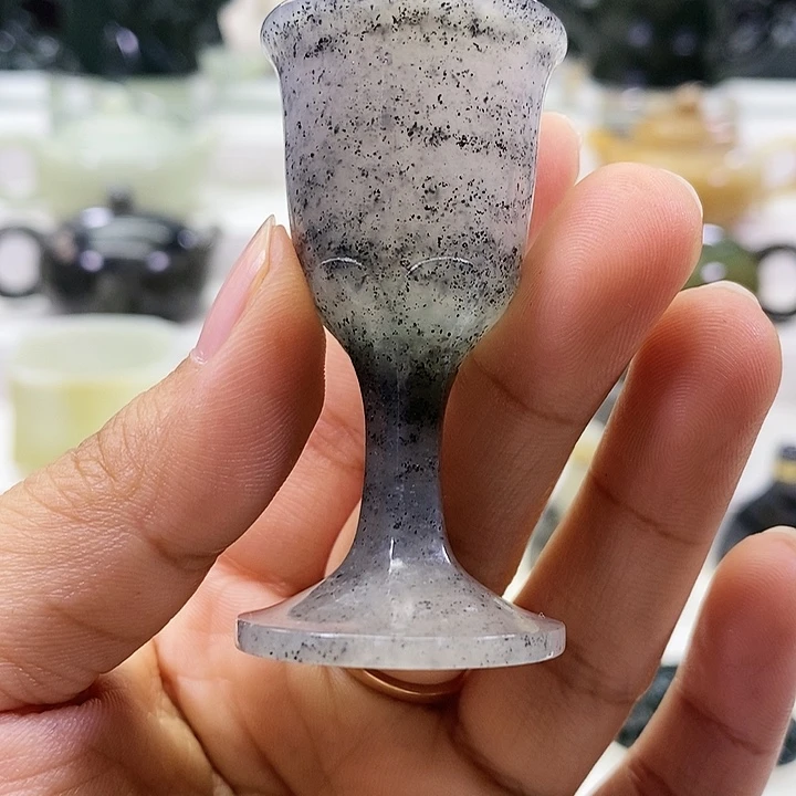 未镶嵌和田玉挂件少*哥茅台杯
