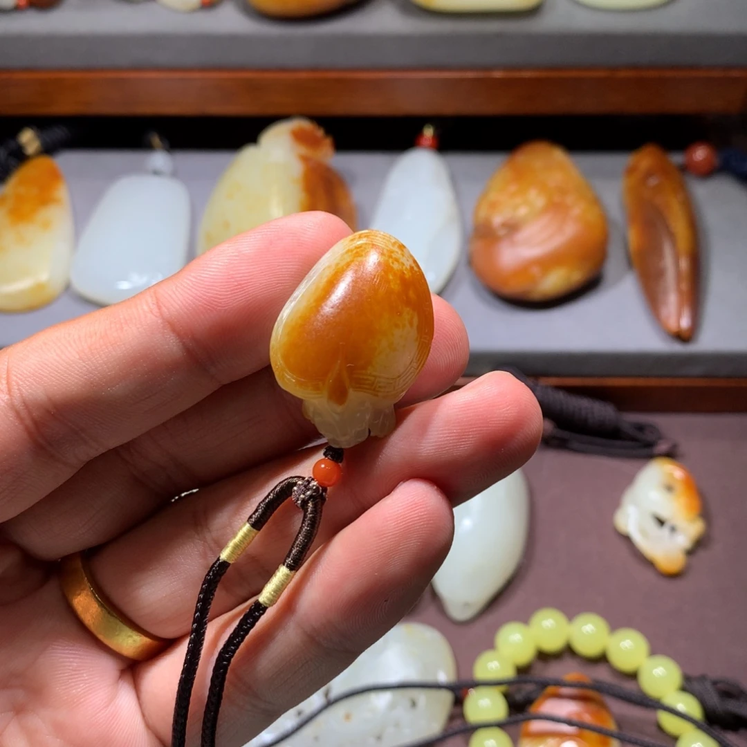 K***G颈饰未镶嵌和田玉