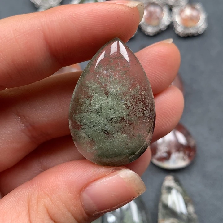 水晶颈饰未镶嵌琚***_水晶