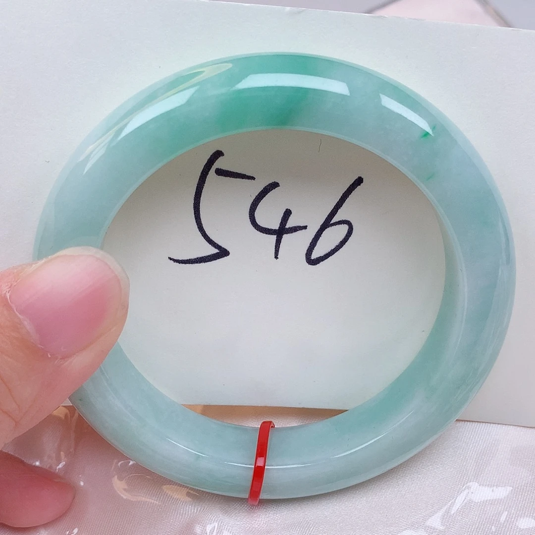 翡翠未镶嵌手镯翡翠