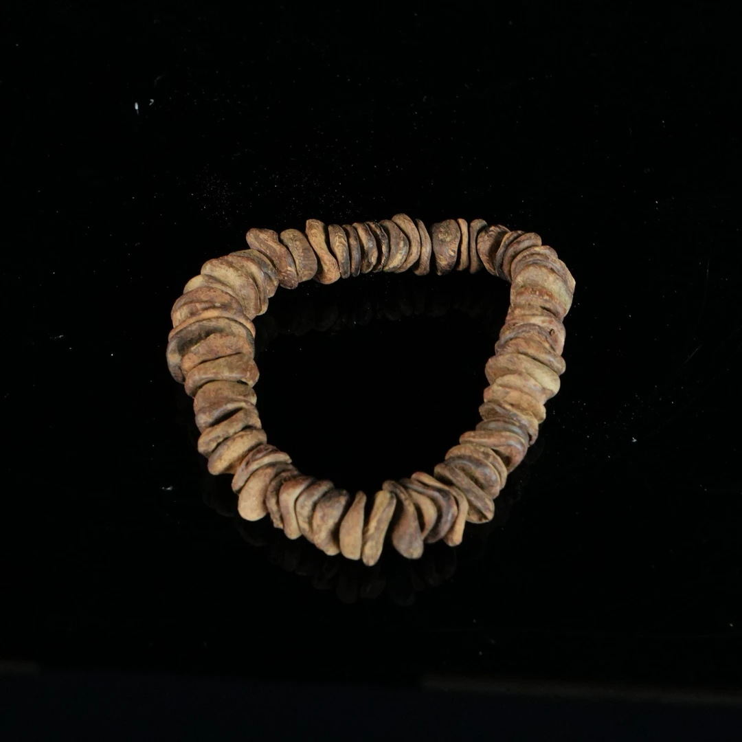 B5630 达拉干土沉包头料9分沉手串 /10.45g