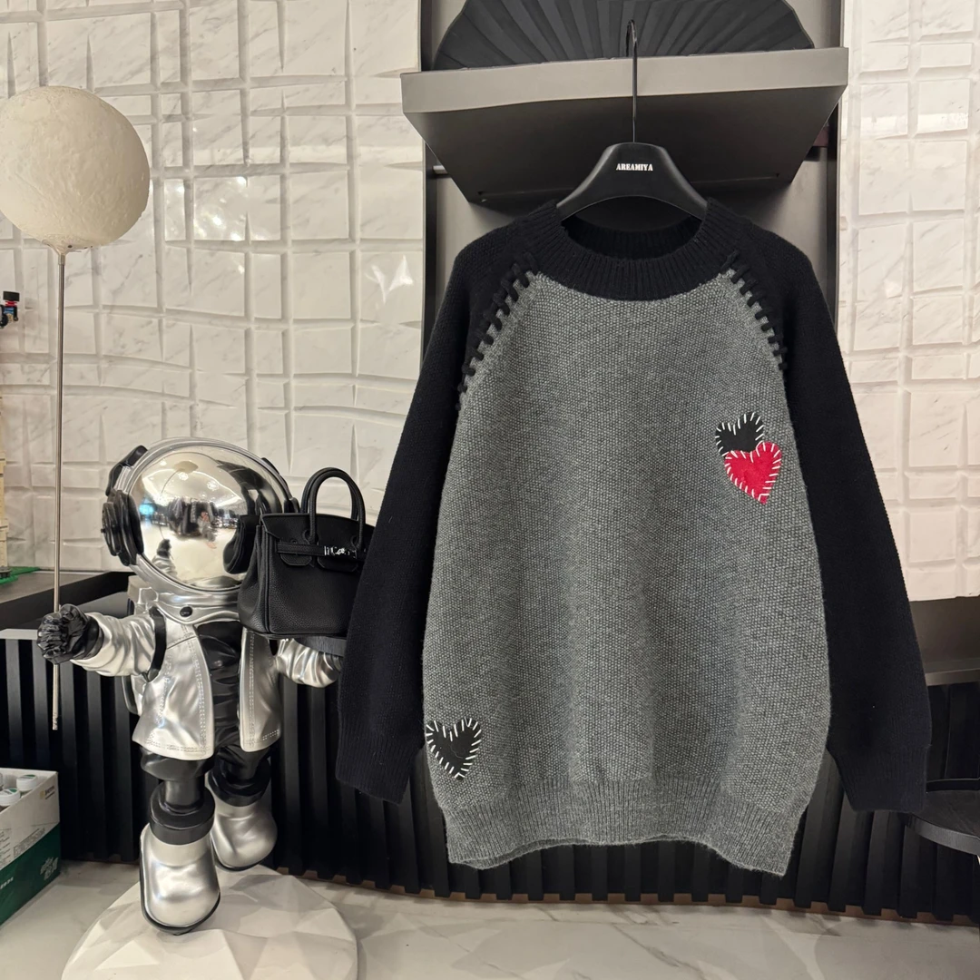 【灰黑桃心】秋冬情侣款圆领毛衣长袖T恤CP651