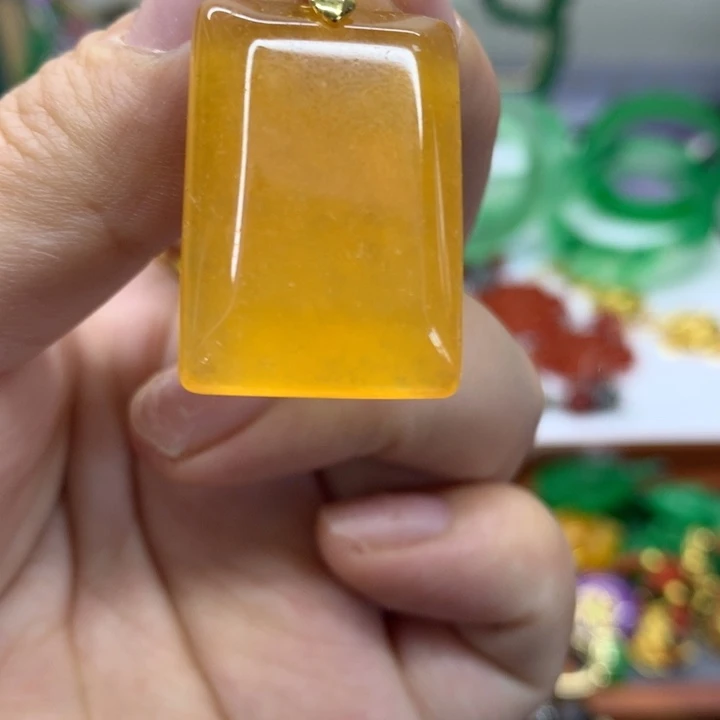 颈饰未镶嵌翡翠吊坠