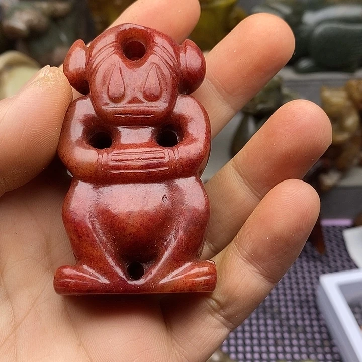 未镶嵌蛇纹石玉颈饰乐*族