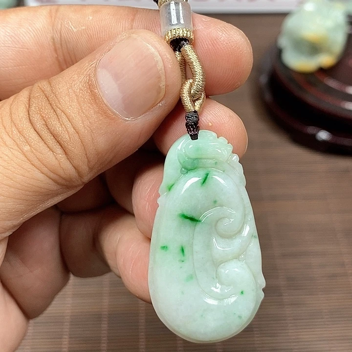 颈饰未镶嵌翡翠天然翡翠玉A货配证书