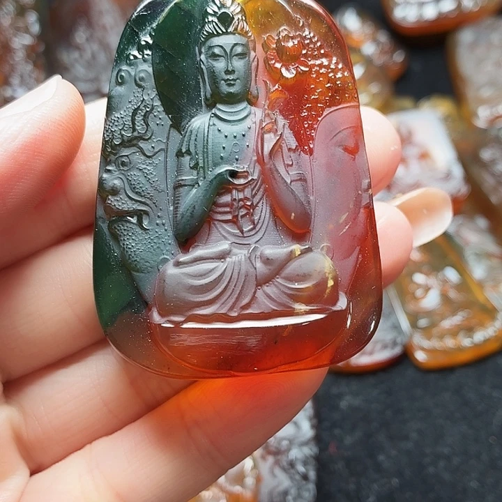 琥珀未镶嵌裸石100