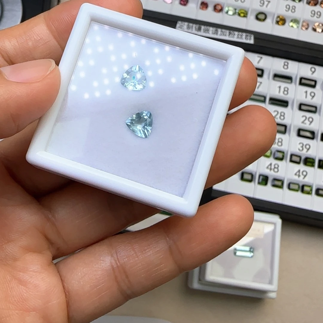 蛋***.海蓝宝石裸石未镶嵌天然 三角6mm一对