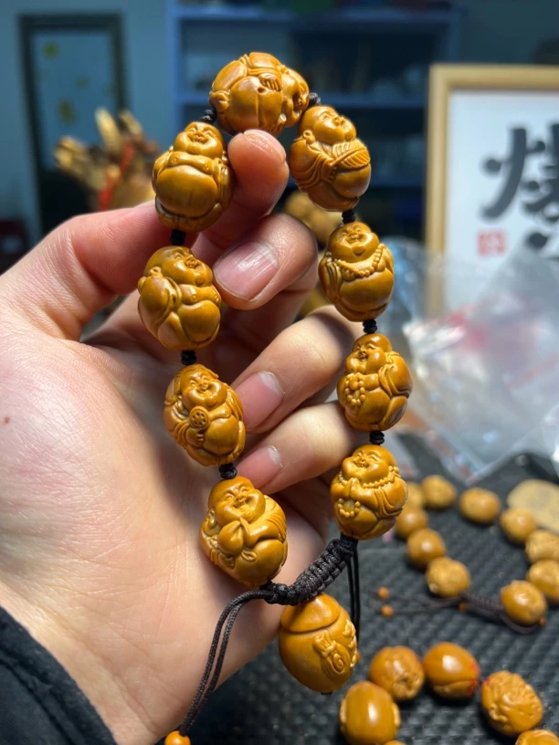 橄榄核雕逍遥弥勒1.9