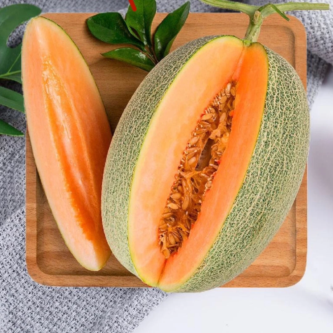 25号小蜜瓜2颗净重6-7斤左右