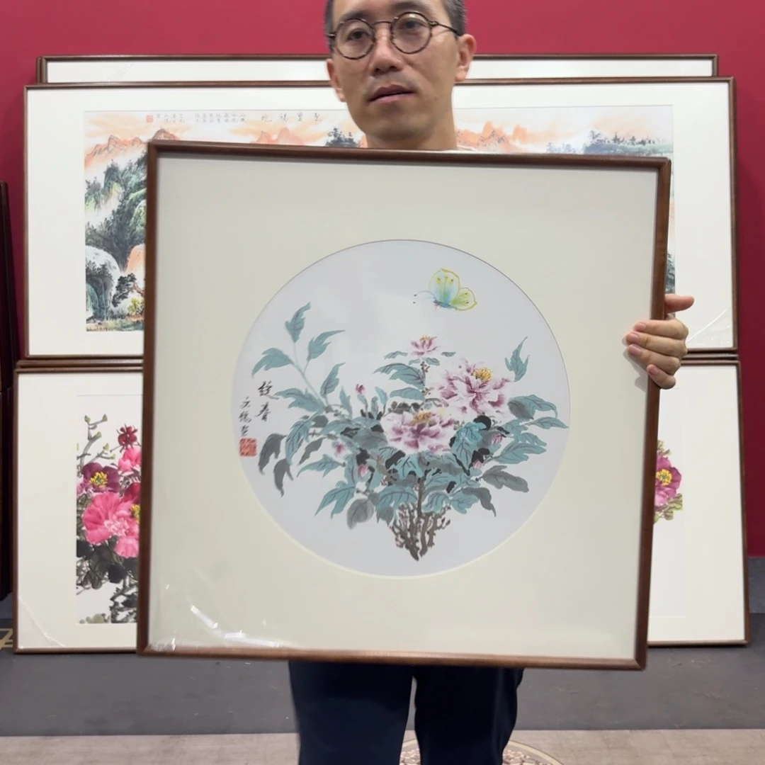 国画带框绘画作品