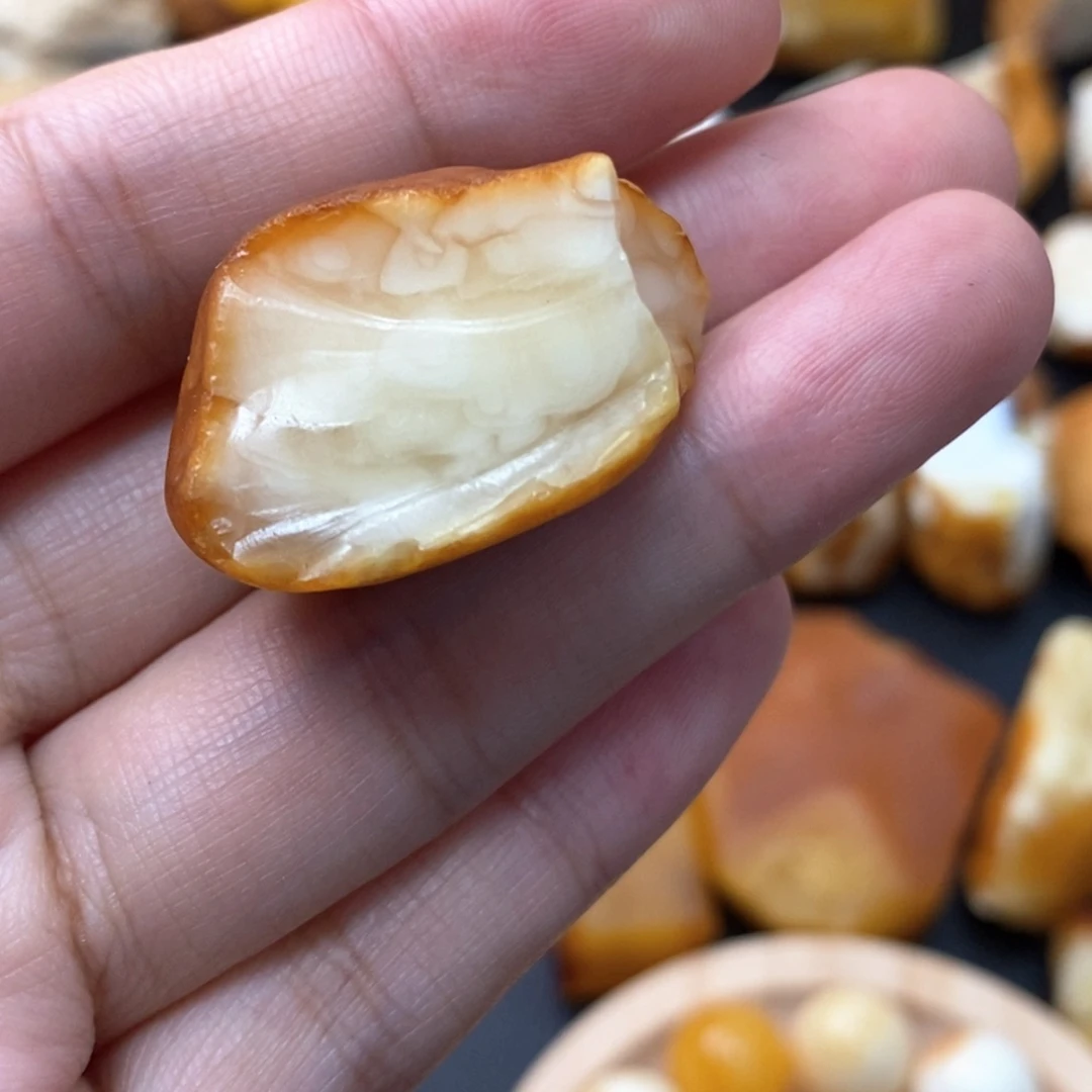 定制琥珀未镶嵌蜜蜡