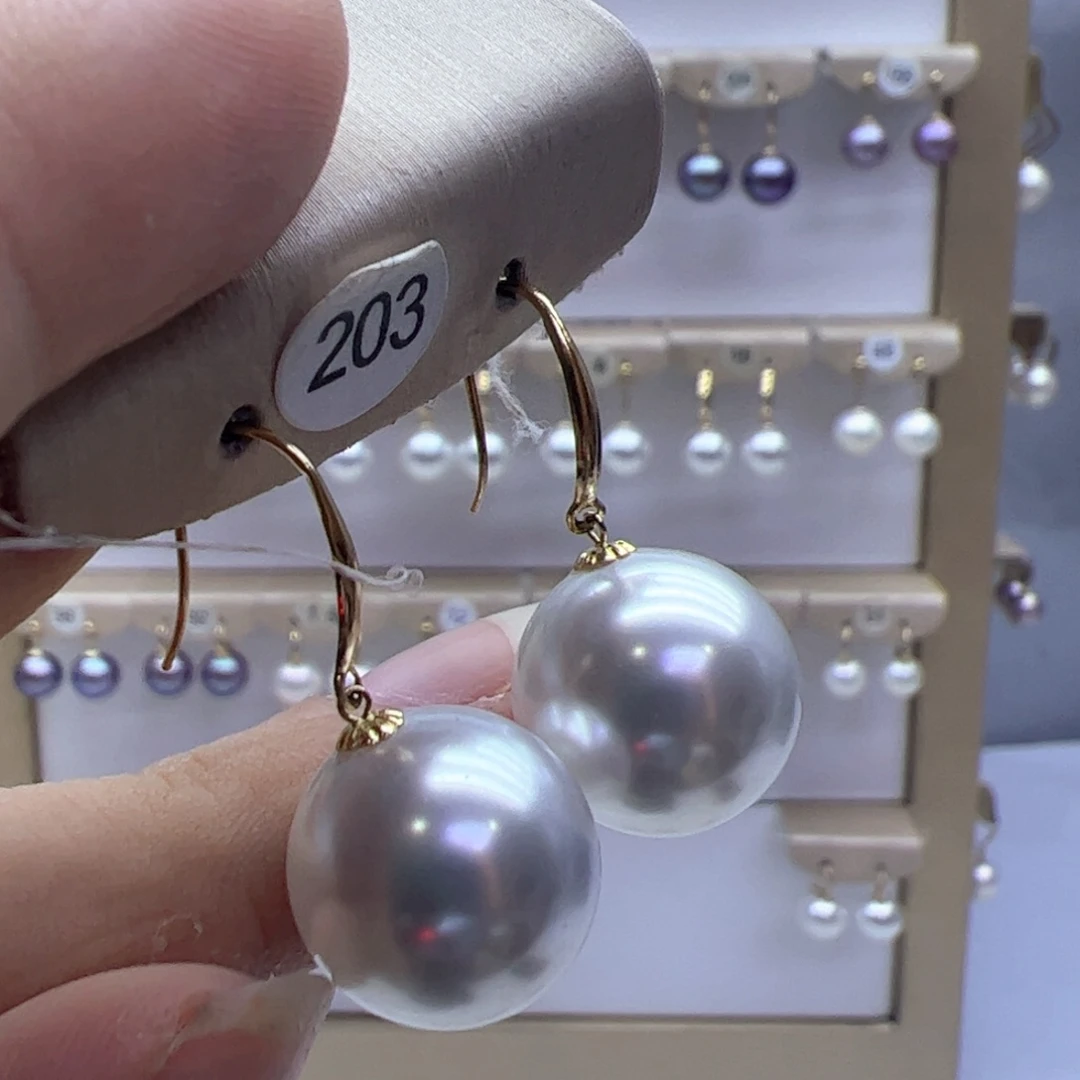 18K金镶嵌淡水珍珠耳饰