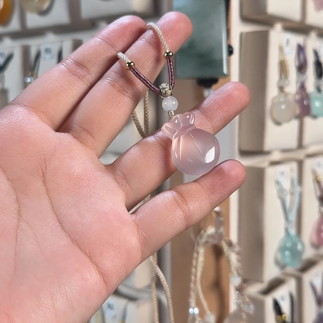 可****玛瑙/玉髓未镶嵌颈饰